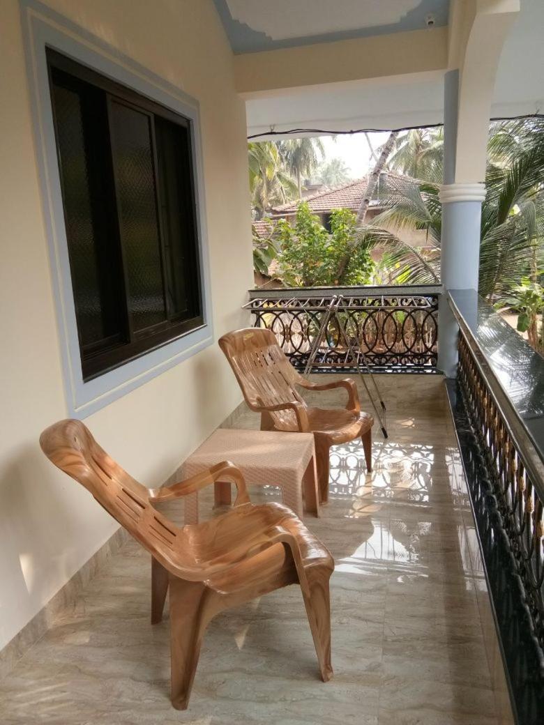 Shirley'S Guest House Majorda Exterior photo