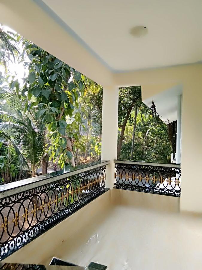 Shirley'S Guest House Majorda Exterior photo